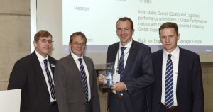 DuPont-Receives2015GlobalSupplierAwardFromMAHLE