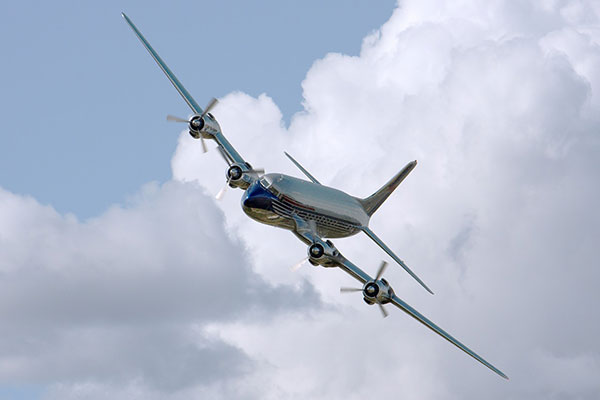 An airplane flying in the sky illustrates Osbourne Reynolds' "Theory of Everything". Learn how this applies to fluid dynamics and lubricant formulation in the Prospector Knowledge Center.