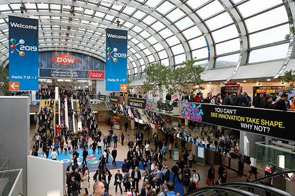 Photo of a large crowd at K Show 2019 - Learn more about K Show highlights