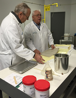 L-R)-Bill-Cowell-&-Ralph-Locke_M