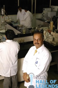 Dr. Majeed in the lab 2a