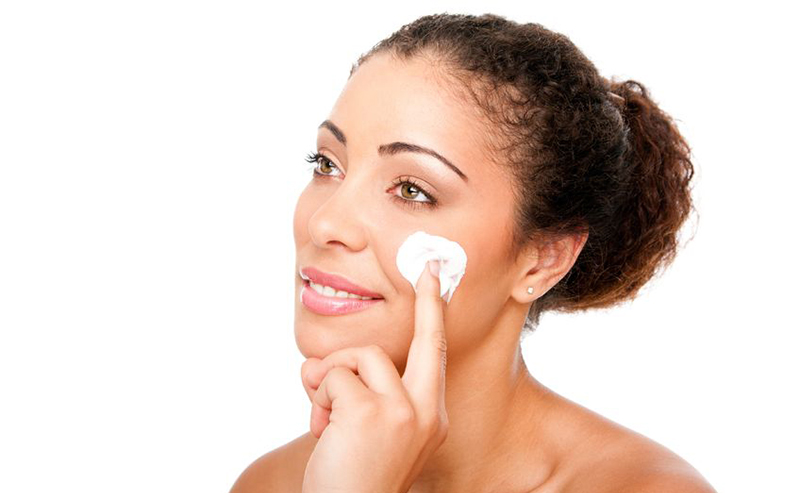 Facial oil usage is growing in popularity for users looking for that "healthy looking glow." Priscilla Taylor offers a primer on formulating these products.